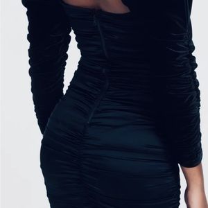 (brand new w/tags). Alice + Olivia Silk with Puff Velvet Sleeves Mini Dress.